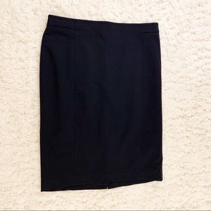 Ann Taylor size 12 navy seamed pencil skirt